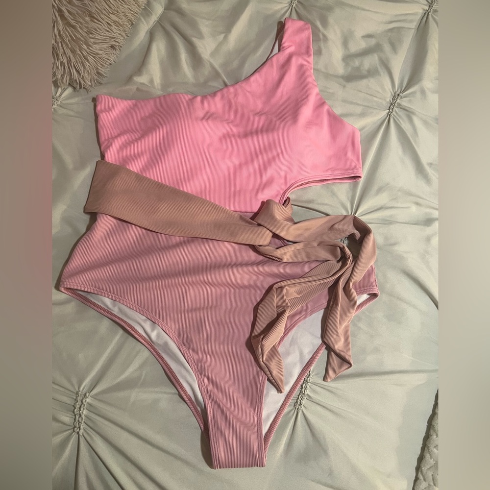 🎉 HP 🎉 SOAKING UP THE SUN PINK ONE PIECE SWIMSUIT - Picture 7 of 10
